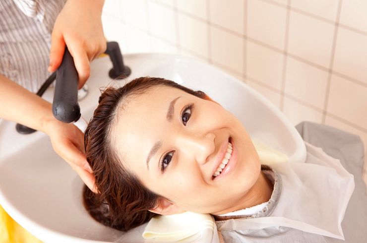 髪のダメージを修復